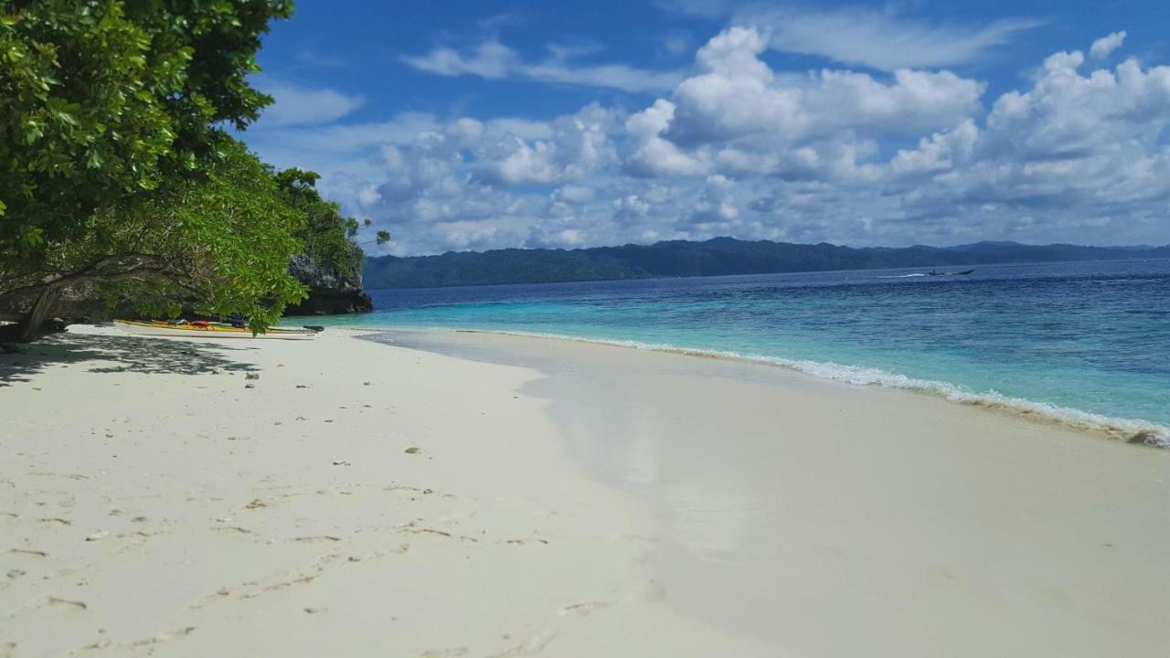 Tabari Dive Lodge Pulau Mansuar Exteriör bild