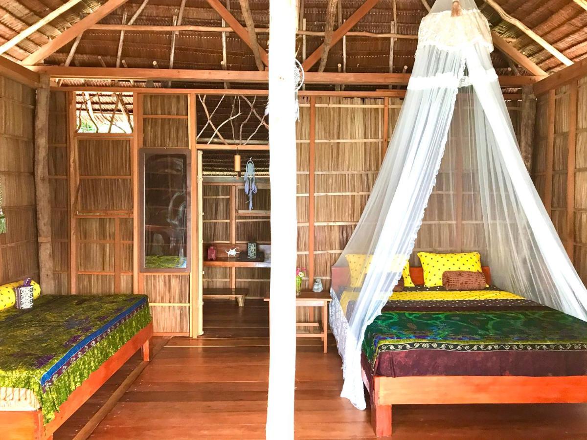 Tabari Dive Lodge Pulau Mansuar Exteriör bild