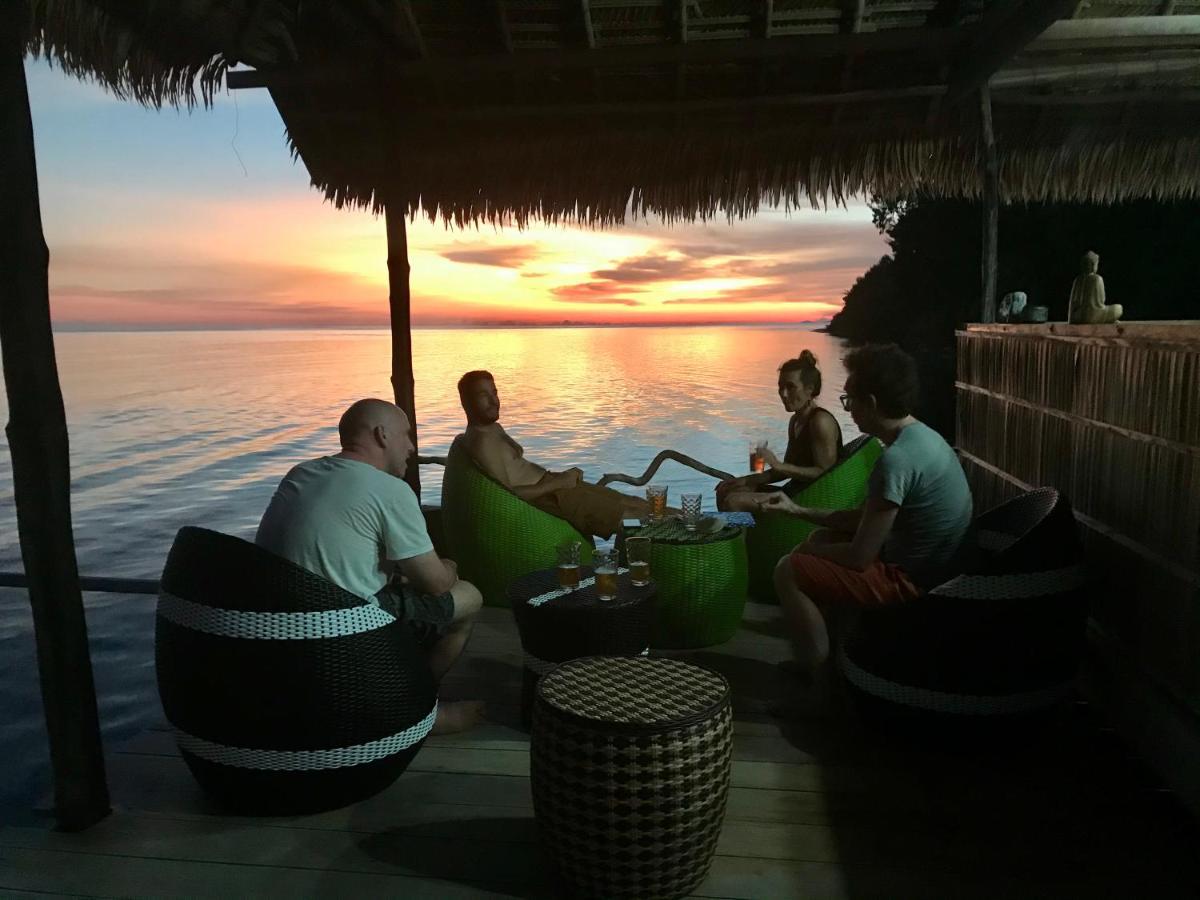 Tabari Dive Lodge Pulau Mansuar Exteriör bild
